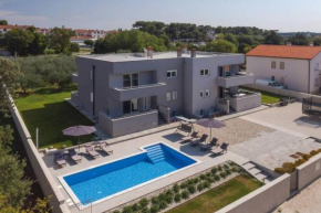 Villa Grande T&D for 14 people near Pula with sauna, fitness & heated pool